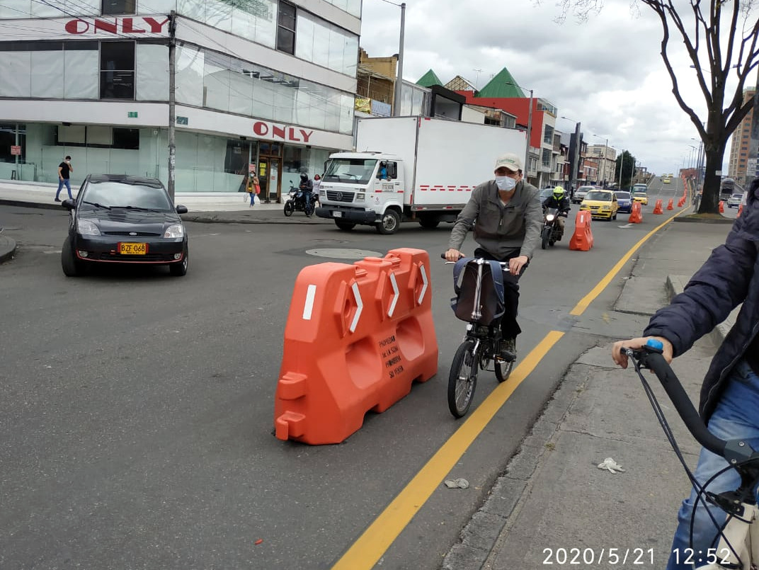 Recorrido en ciclorruta temporal Calle 72 con mala Calidad del aire por buses chimenea