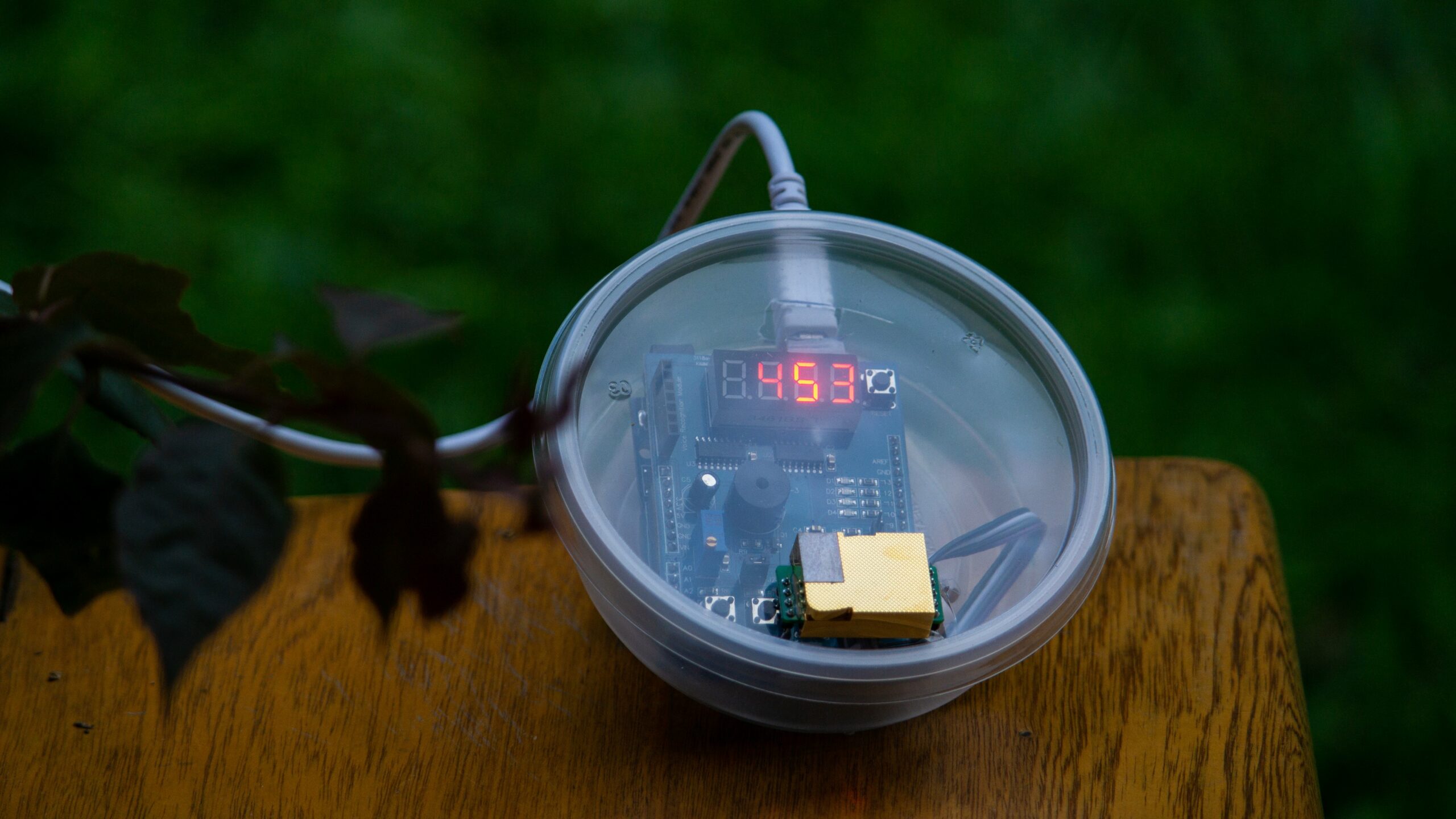 Aire Envigado construye sensor LibreCO2 para reportar mediciones en varios sitios. ¿Cuáles serán los niveles en el Metro de Medellín?