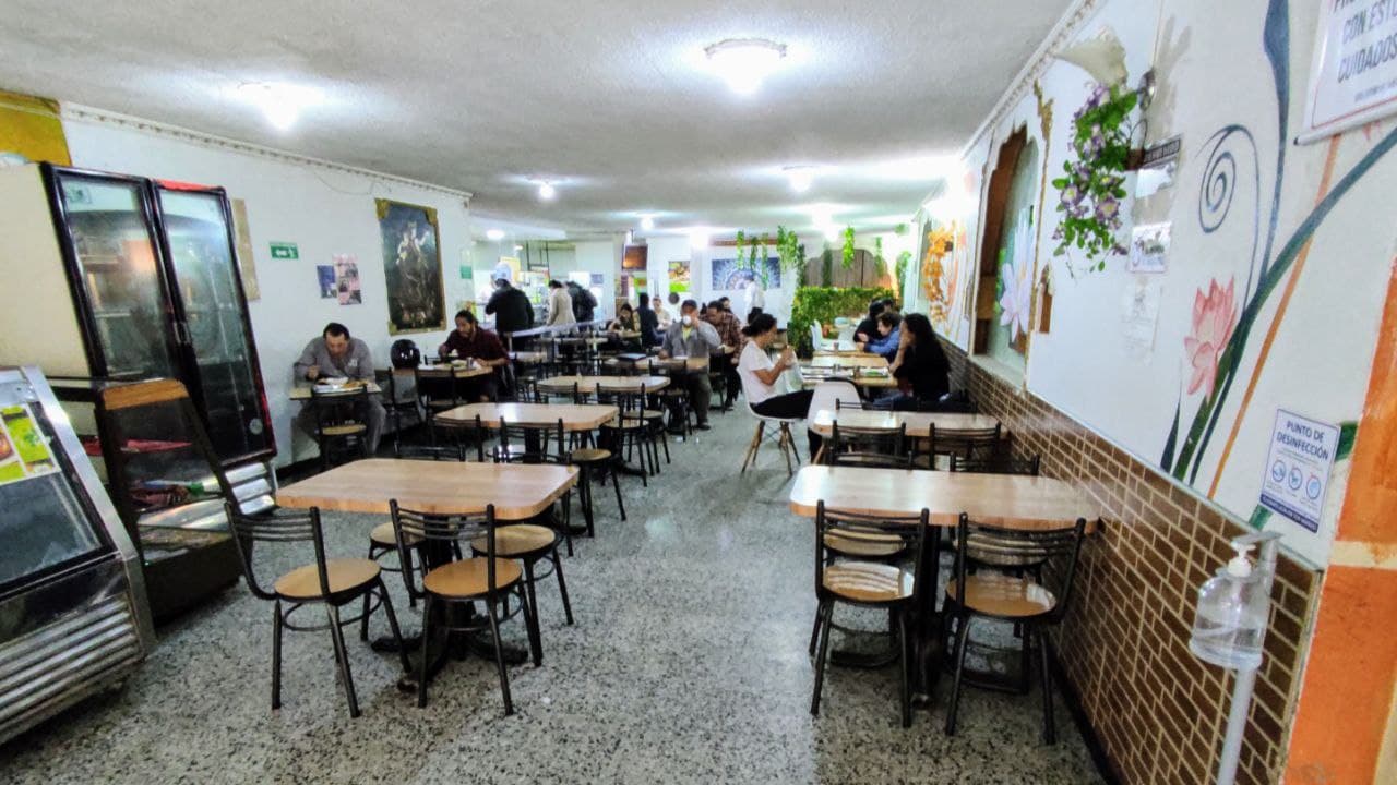 Medición de ventilación en un restaurante poco ventilado