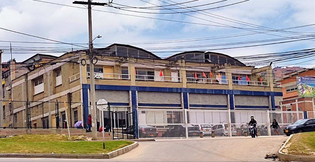 Taller e instalación de medidor AireCiudadano en el Colegio JCTA de Soacha