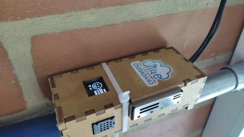 Instalación del primer sensor AireCiudadano en colegios públicos de Bogotá